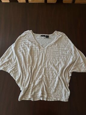 Lightweight V-Neck Batwing Top - White